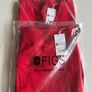 Brand new figs scrub set
